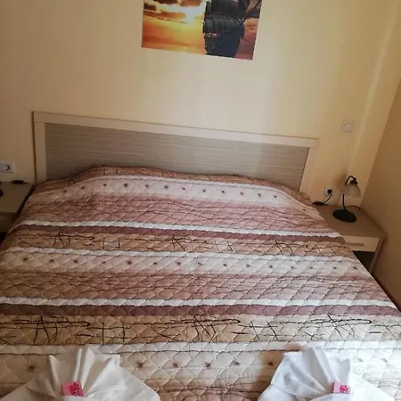 Studio Kris Royal Sun ساني بيتش