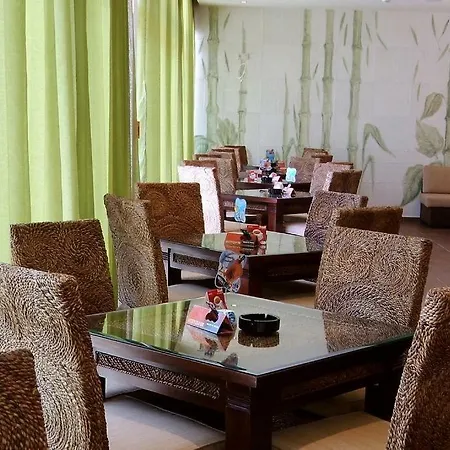 Studio Kris Royal Sun شقة فندقية *