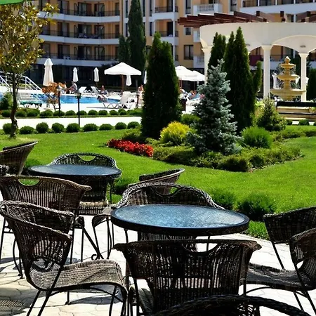 Studio Kris Royal Sun شقة فندقية *