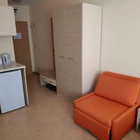 Studio Kris Royal Sun شقة فندقية ساني بيتش